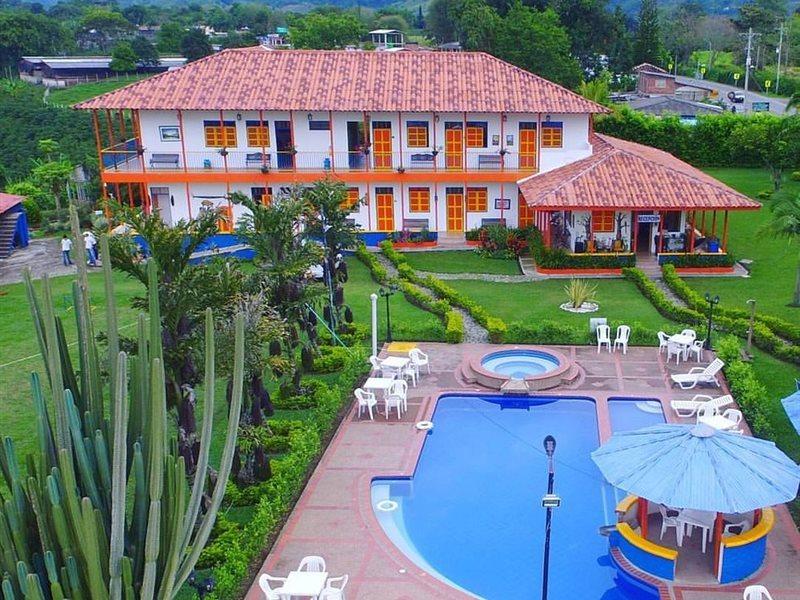 Finca Hotel La Rivera Calarca Exterior photo