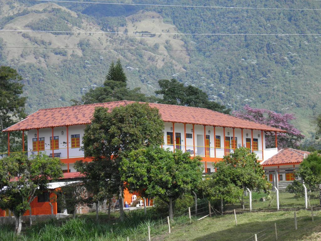 Finca Hotel La Rivera Calarca Exterior photo