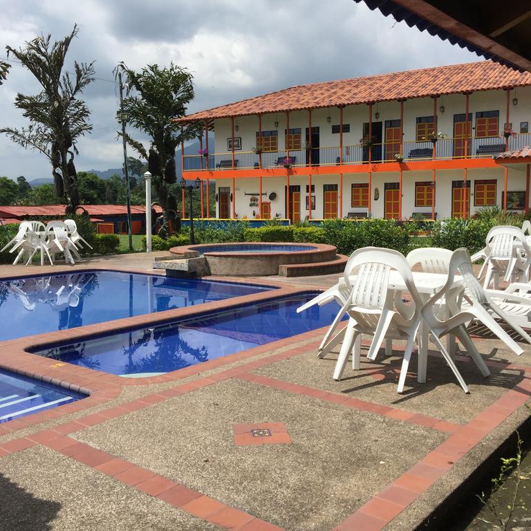 Finca Hotel La Rivera Calarca Exterior photo